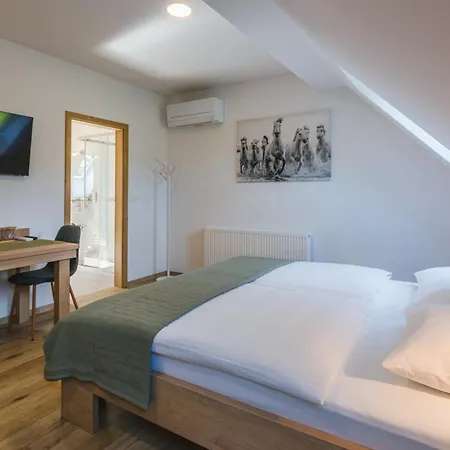 팜스테이 Domacija Log V Bohinju *
