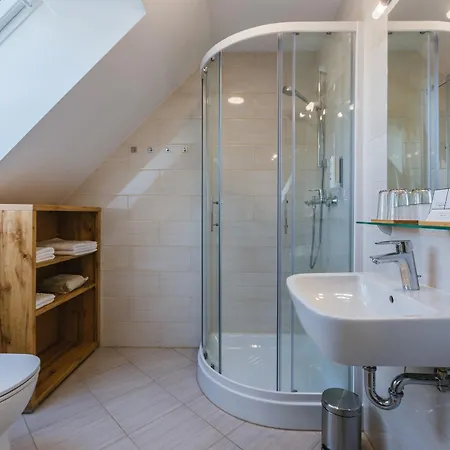 Domacija Log V Bohinju Lantgård *