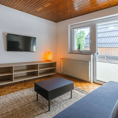 Domacija Log V Bohinju Lantgård *