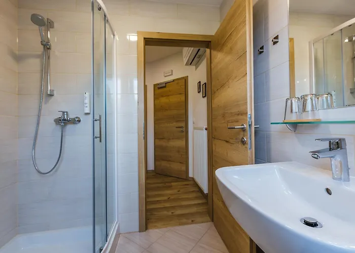 Bivanje na kmetiji Domacija Log V Bohinju Bohinjska Bistrica