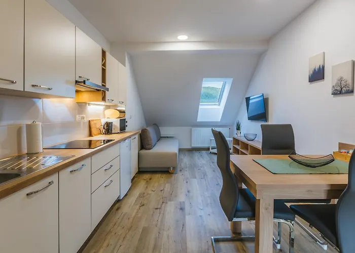 Domacija Log V Bohinju Bivanje na kmetiji *